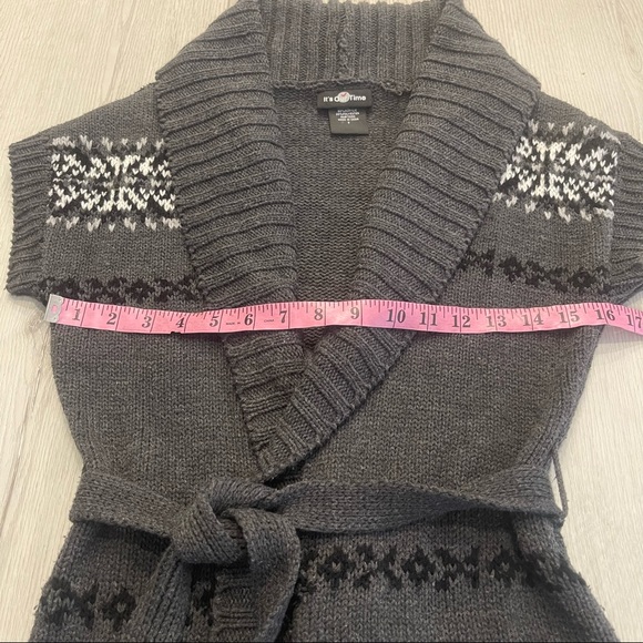 It’s Our Time Gray Short Sleeve Open Wrap Sweater with Removable Tie Belt Size S - Picture 4 of 7
